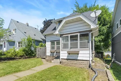399 Curtice Street E Saint Paul MN 55107