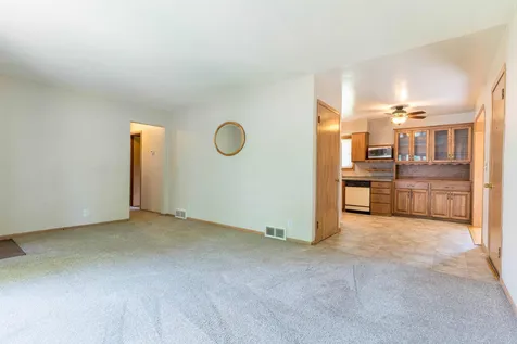 908 N 1st Avenue Fergus Falls MN 56537
