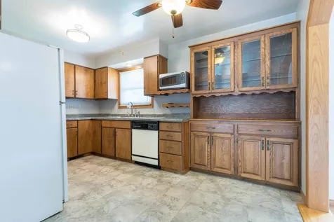 908 N 1st Avenue Fergus Falls MN 56537
