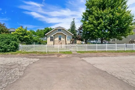 3209 Chestnut Street Duluth MN 55806
