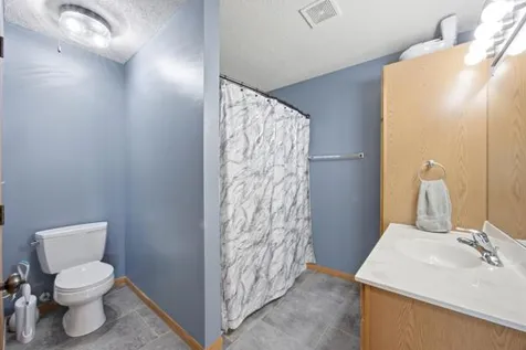 5270 49th Avenue S Fargo ND 58104