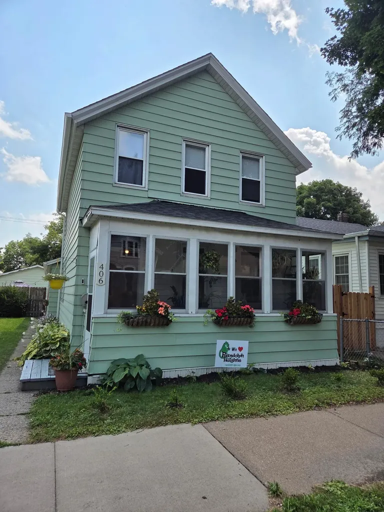 406 Superior Street Saint Paul MN 55102