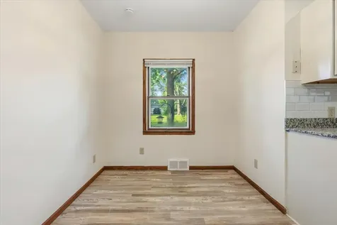 71 Wyoming Street E Saint Paul MN 55107