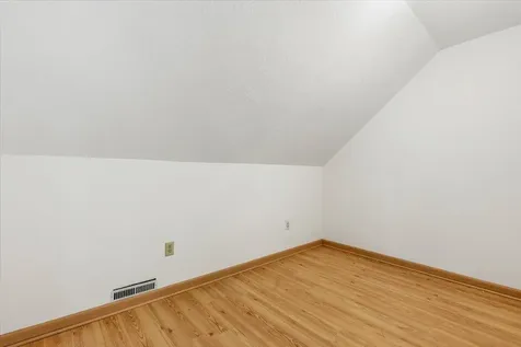 71 Wyoming Street E Saint Paul MN 55107