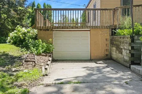 71 Wyoming Street E Saint Paul MN 55107