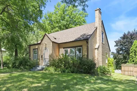 71 Wyoming Street E Saint Paul MN 55107