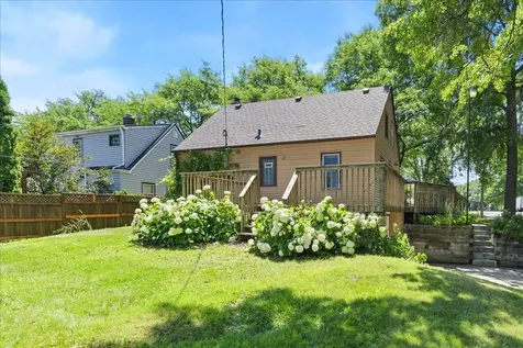 71 Wyoming Street E Saint Paul MN 55107