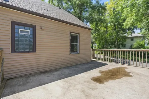 71 Wyoming Street E Saint Paul MN 55107