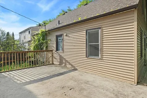 71 Wyoming Street E Saint Paul MN 55107