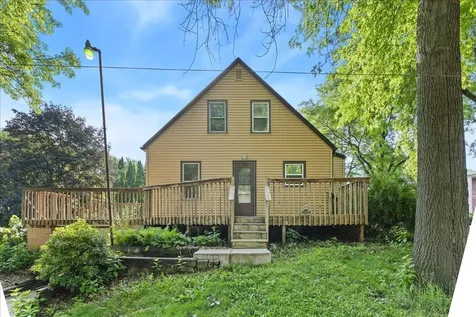 71 Wyoming Street E Saint Paul MN 55107