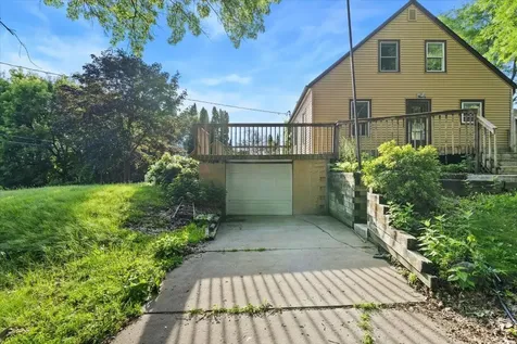 71 Wyoming Street E Saint Paul MN 55107
