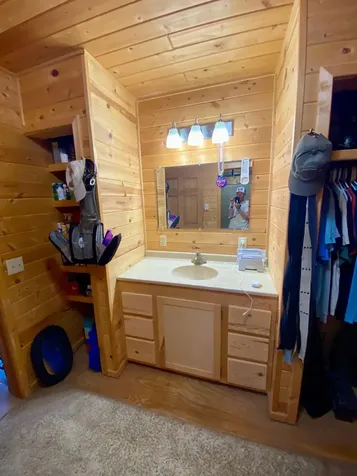 176 Oak Oak Island MN 56741