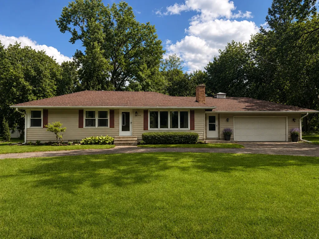 16525 Tonkaway Road Minnetonka MN 55345