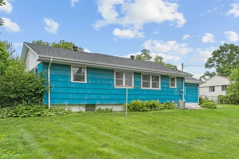 413 Whitegate Lane Wayzata MN 55391