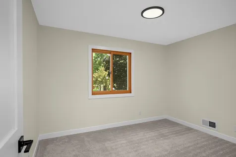 3947 Beryl Road Eagan MN 55122
