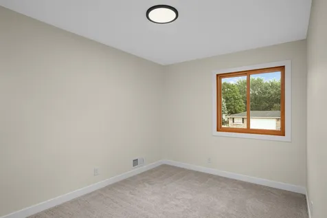 3947 Beryl Road Eagan MN 55122