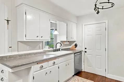301 Walnut Lane Apple Valley MN 55124