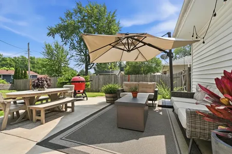 301 Walnut Lane Apple Valley MN 55124