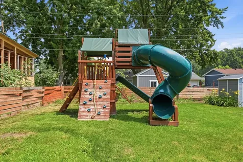 301 Walnut Lane Apple Valley MN 55124