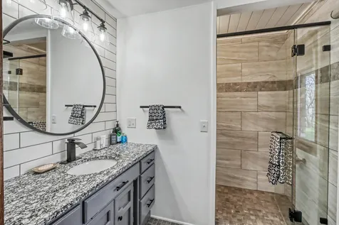42 36th Avenue NE Fargo ND 58102