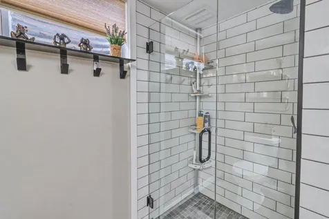 42 36th Avenue NE Fargo ND 58102