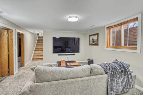 42 36th Avenue NE Fargo ND 58102