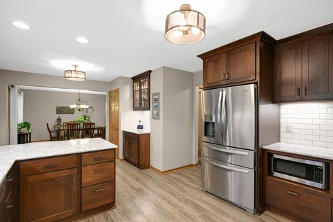 4824 Whispering Court Eagan MN 55122