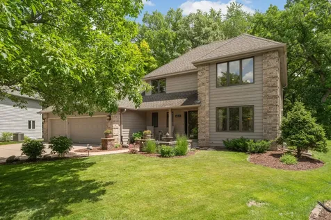 4824 Whispering Court Eagan MN 55122