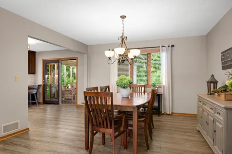 4824 Whispering Court Eagan MN 55122