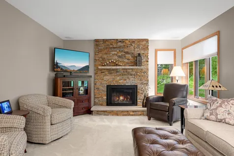 4824 Whispering Court Eagan MN 55122