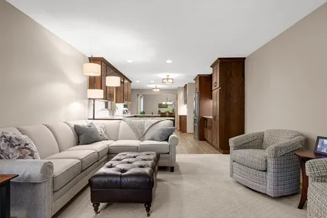 4824 Whispering Court Eagan MN 55122