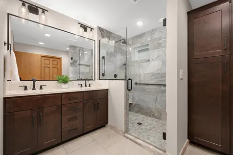 4824 Whispering Court Eagan MN 55122