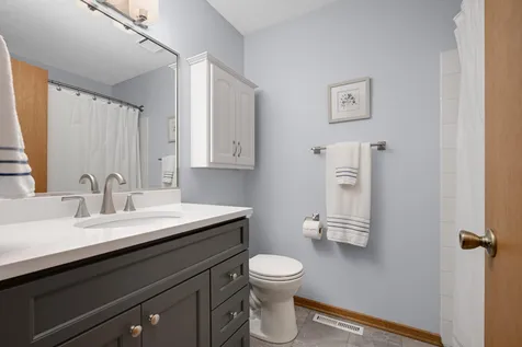 4824 Whispering Court Eagan MN 55122