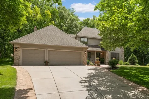 4824 Whispering Court Eagan MN 55122