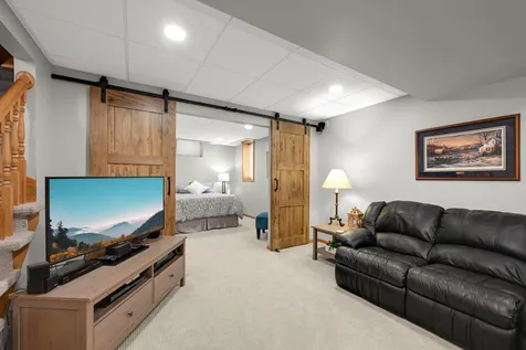 4824 Whispering Court Eagan MN 55122