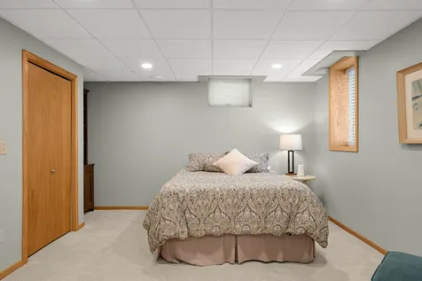 4824 Whispering Court Eagan MN 55122