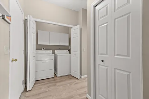401 Hickory Lane N Oakdale MN 55128