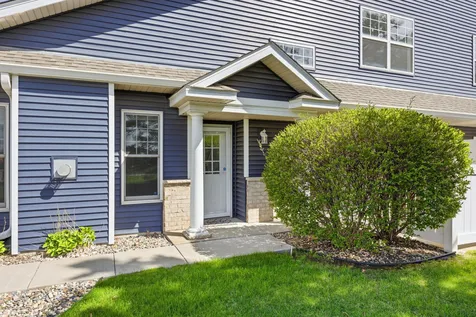 401 Hickory Lane N Oakdale MN 55128