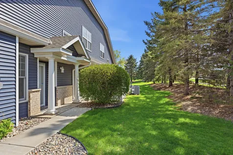 401 Hickory Lane N Oakdale MN 55128