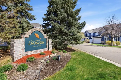 401 Hickory Lane N Oakdale MN 55128