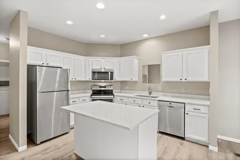 401 Hickory Lane N Oakdale MN 55128