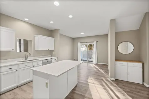 401 Hickory Lane N Oakdale MN 55128