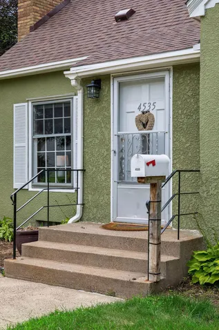 4535 Vincent Avenue N Minneapolis MN 55412