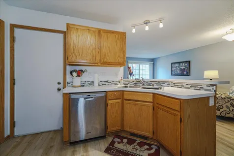 1845 Donegal Drive Woodbury MN 55125