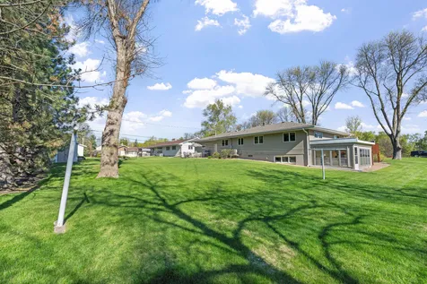 616 Elm Avenue SE Montgomery MN 56069