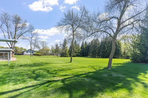 616 Elm Avenue SE Montgomery MN 56069