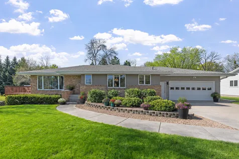 616 Elm Avenue SE Montgomery MN 56069