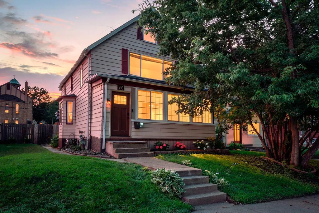356 1st Avenue S South Saint Paul MN 55075
