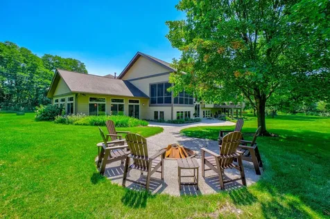 294 Salishan Drive Hudson WI 54016