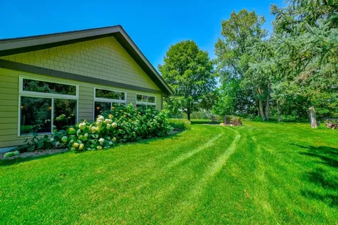294 Salishan Drive Hudson WI 54016